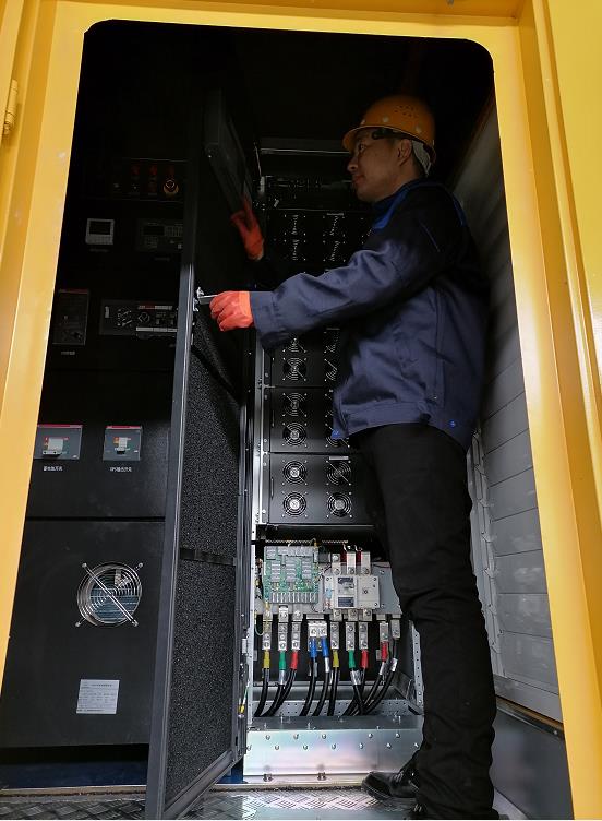 徐州海伦哲专用车辆股份有限公司200KVA UPS电源系统.jpg